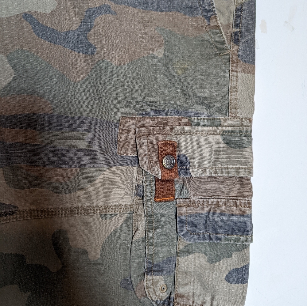 RedHead Camo Shorts - Picture 3 of 4